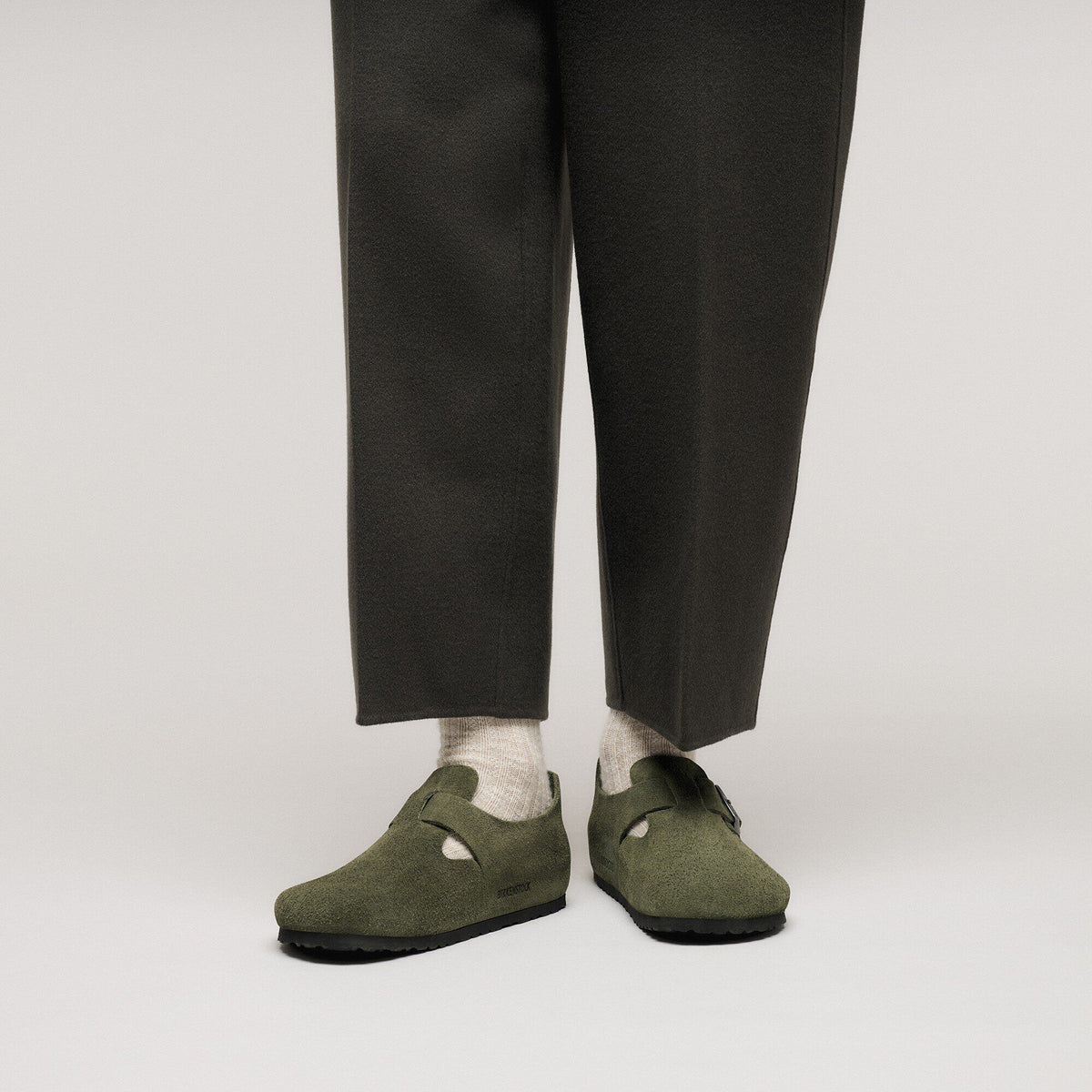 London Suede Leather in Color Thyme | Birkenstock