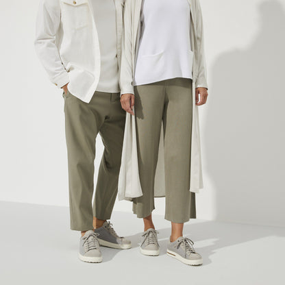 Bend Low Canvas-Suede in Color Whale Gray | Birkenstock