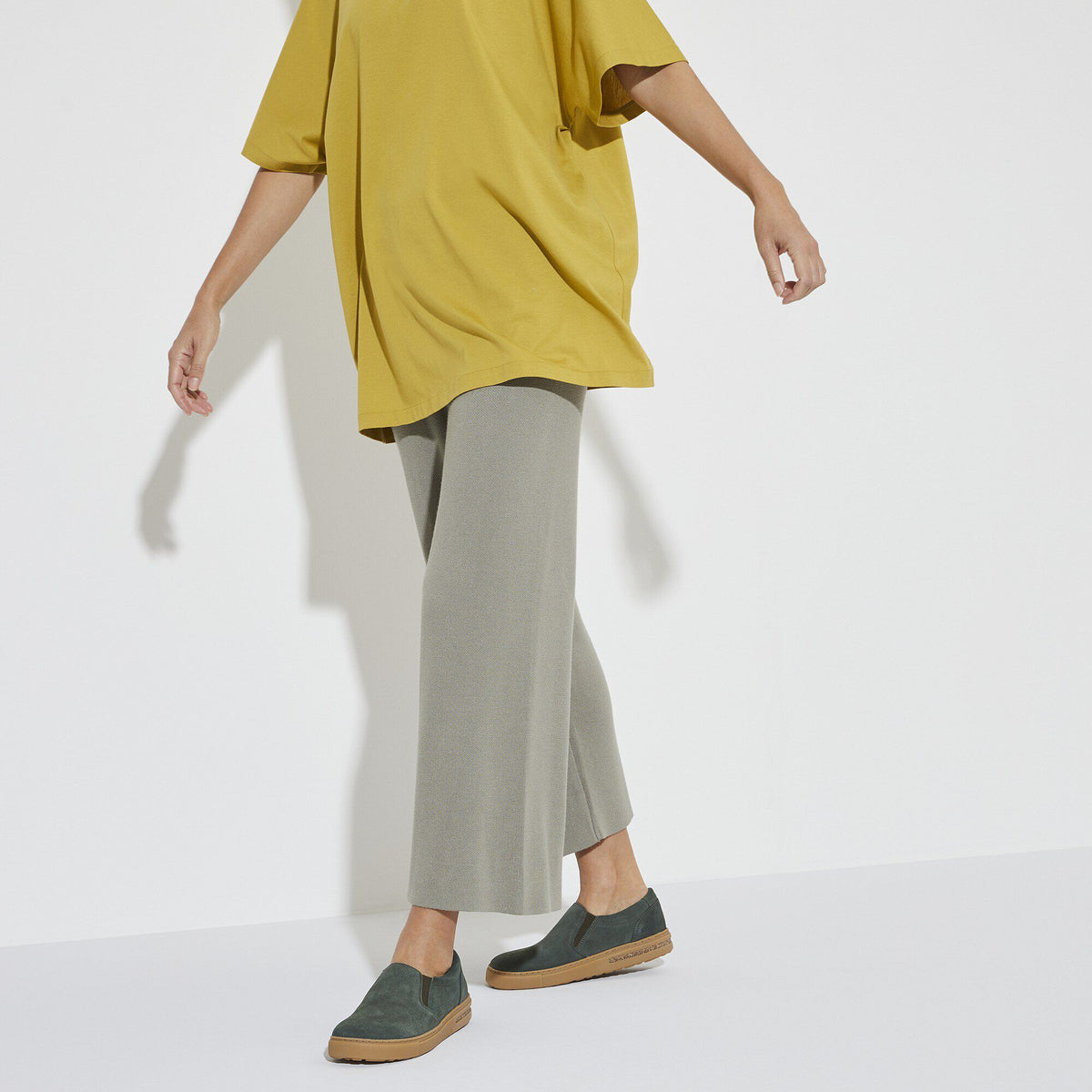 Oswego Suede Leather in Color Thyme | Birkenstock