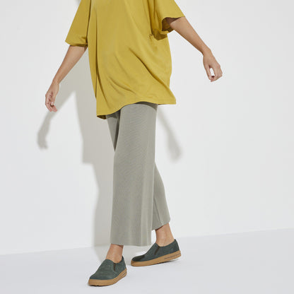 Oswego Suede Leather in Color Thyme | Birkenstock