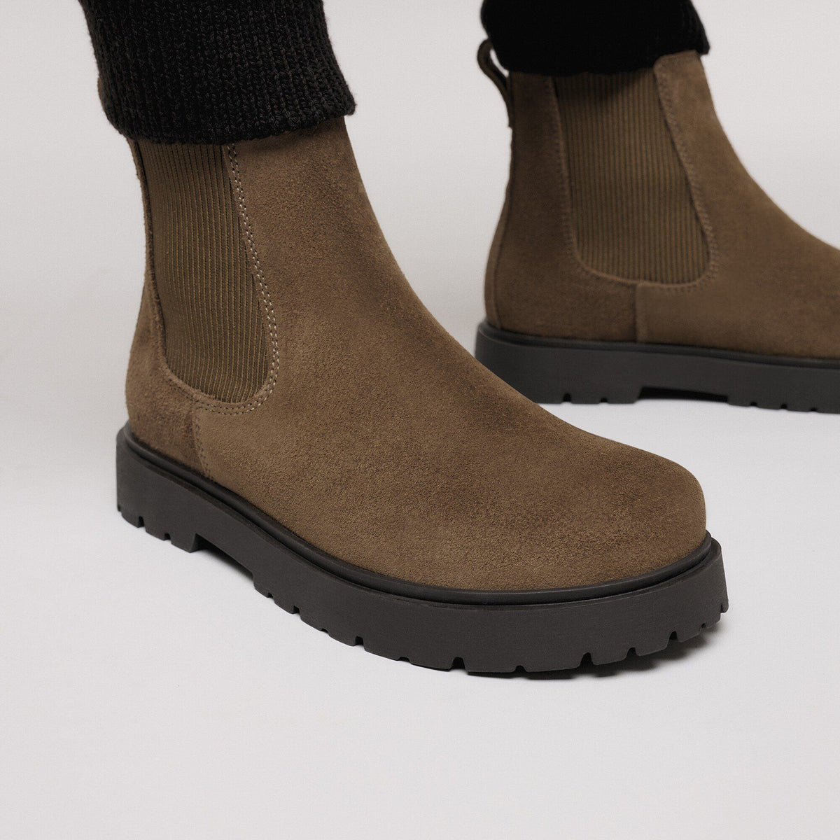 Highwood Slip On Men Suede Leather in Color Dark Tea | Birkenstock
