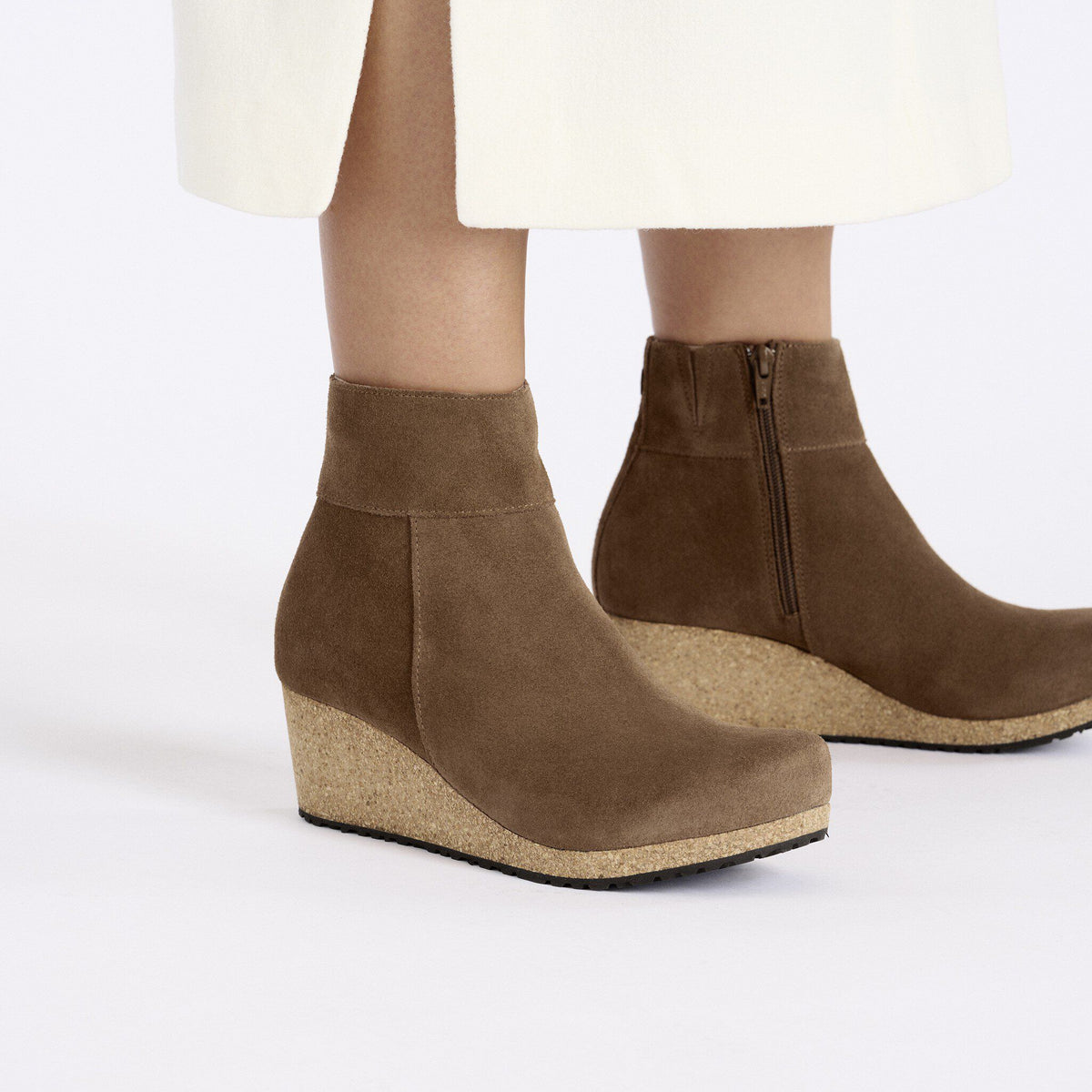 Ebba Suede Leather in Color Dark Tea | Birkenstock