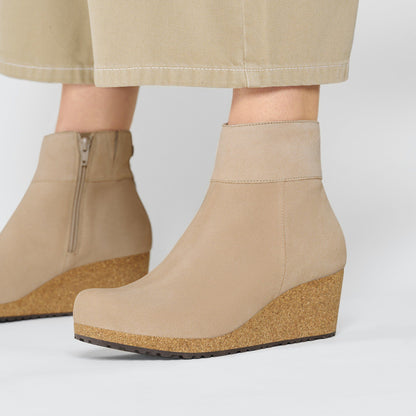Ebba Suede Leather in Color Warm Sand | Birkenstock