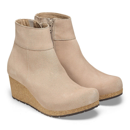 Ebba Suede Leather in Color Warm Sand | Birkenstock