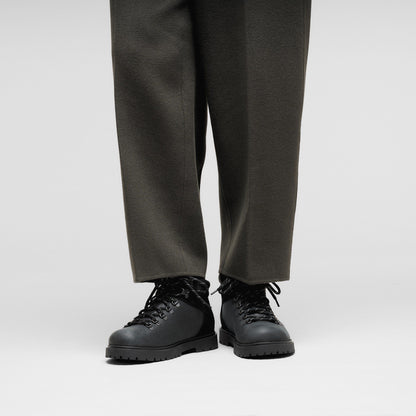 Jackson Nubuck-Suede Leather in Color Black | Birkenstock