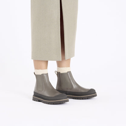 Prescott Slip On Women Oiled Leather in Color Concrete Gray | Birkenstock