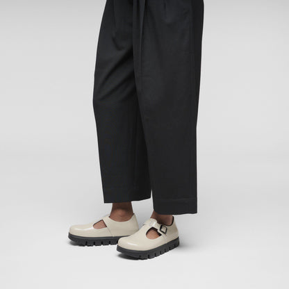 Paris Chunky Leather in Color Oyster | Birkenstock