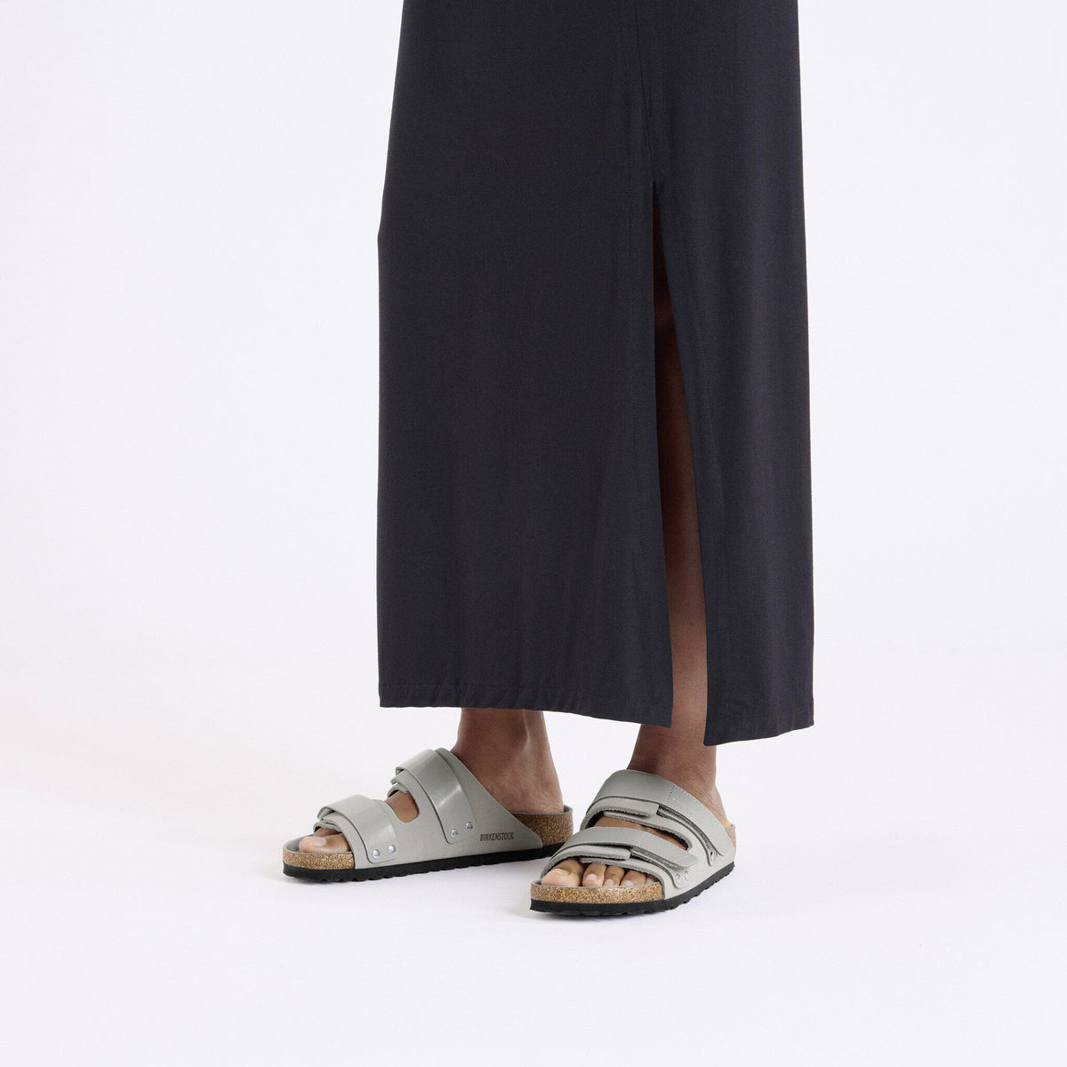 Uji Nubuck Leather in Color High Shine Stone Coin | Birkenstock