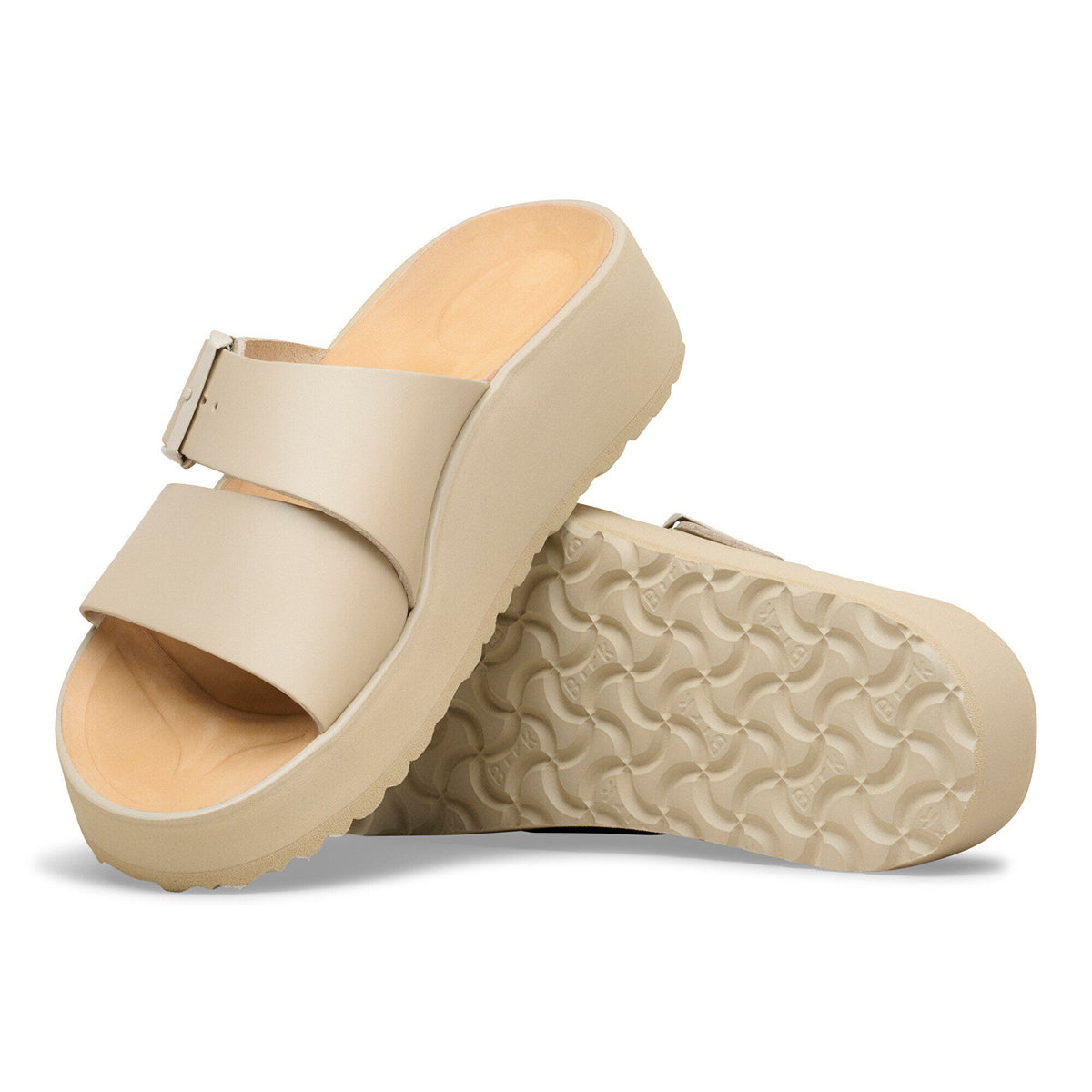 Almina Leather in Color Oyster | Birkenstock