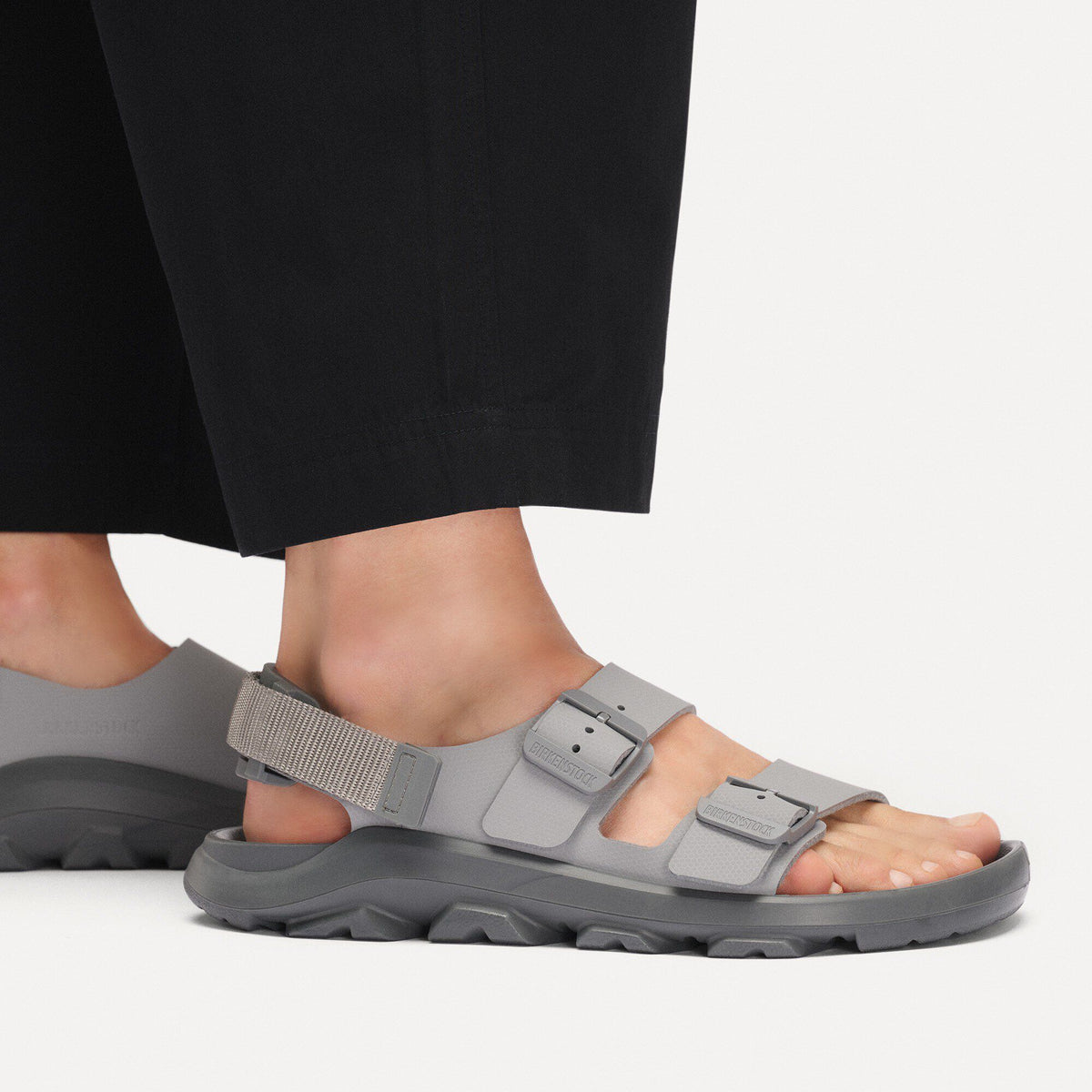 Mogami Tech Loop Birko-Flor in Color Apex Whale Gray | Birkenstock