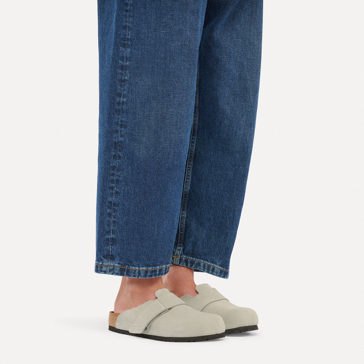 Loma Suede Leather in Color Oyster | Birkenstock