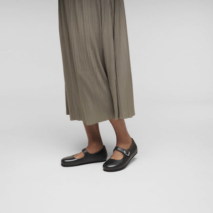 Santa Clarita Leather in Color Black | Birkenstock