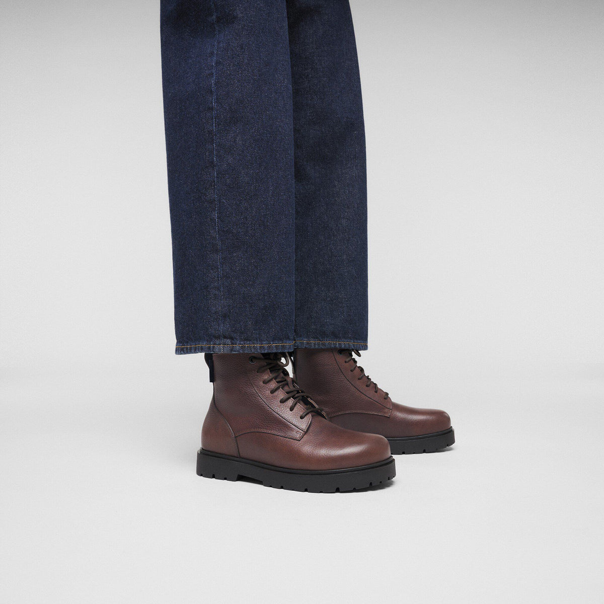 Highwood Mid Waterproof Leather in Color Chocolate | Birkenstock